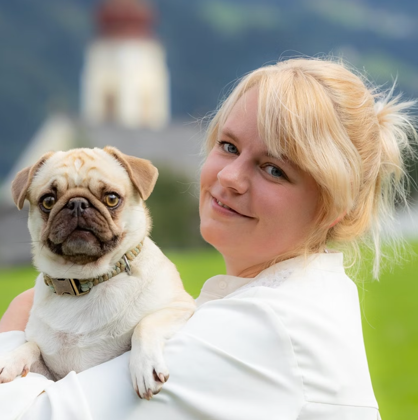 glücklicher Hund in der Hundetagesbetreuung München bei Charlies Crew